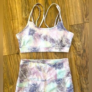 Gaiam yoga set purple palms